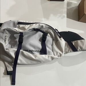 Patagonia Atom 8L Gray Sling Bag